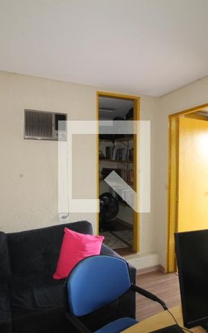 Casa à venda com 300m², 2 quartos e 5 vagasEscritório
