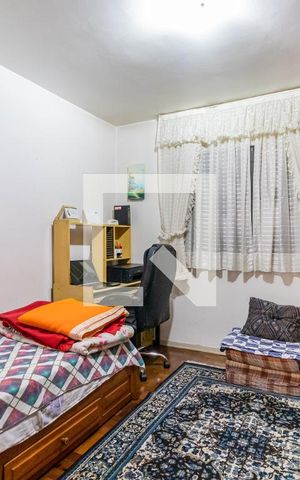 Casa à venda com 220m², 3 quartos e 3 vagas Casa à venda com 220m², 3 quartos e 3 vagasQuarto 1