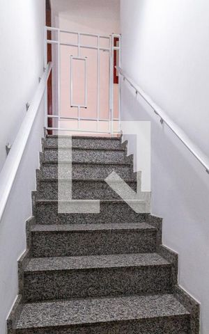Casa à venda com 120m², 3 quartos e 3 vagasEscada