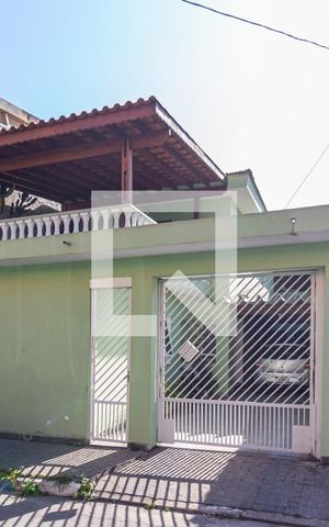 Casa à venda com 120m², 3 quartos e 3 vagasFachada