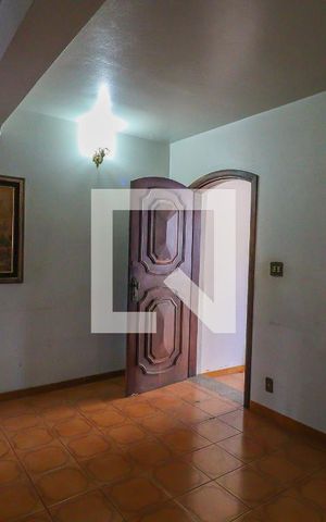 Casa à venda com 162m², 3 quartos e 1 vaga Casa à venda com 162m², 3 quartos e 1 vagaSala