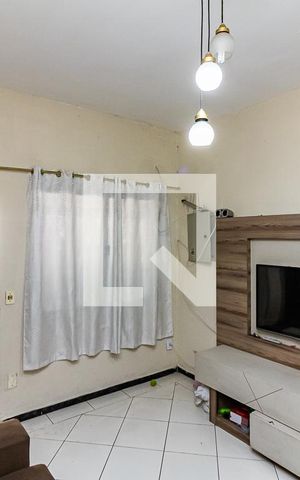 Casa à venda com 215m², 4 quartos e 3 vagas Casa à venda com 215m², 4 quartos e 3 vagasSala