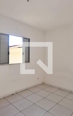Casa para alugar com 38m², 1 quarto e 1 vagaQuarto
