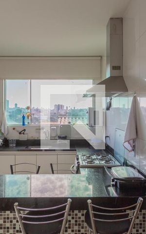 Casa à venda com 223m², 3 quartos e 2 vagas Casa à venda com 223m², 3 quartos e 2 vagasCozinha