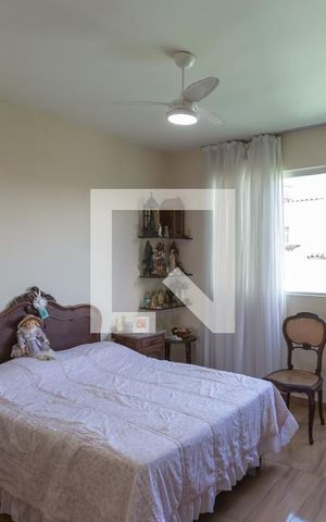 Casa à venda com 223m², 3 quartos e 2 vagas Casa à venda com 223m², 3 quartos e 2 vagasQuarto 3 - Suíte