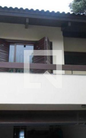 Casa à venda com 588m², 5 quartos e 4 vagas