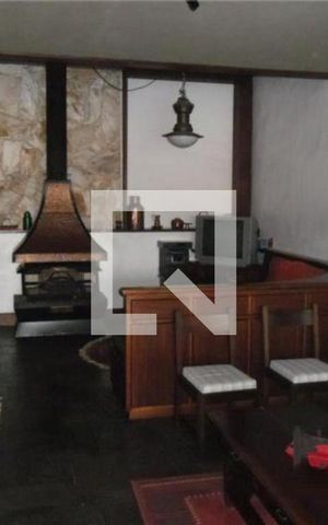 Casa à venda com 588m², 5 quartos e 4 vagas