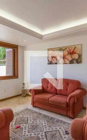 Casa à venda com 300m², 3 quartos e 6 vagas