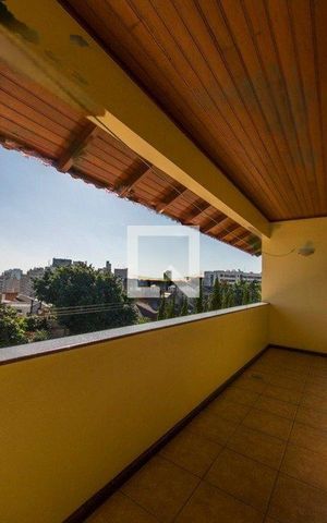 Casa à venda com 300m², 3 quartos e 6 vagas