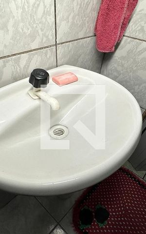 Casa à venda com 120m², 3 quartos e sem vagaPia do Banheiro 2