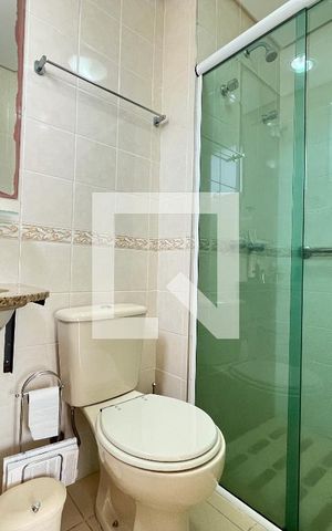 Apartamento à venda com 132m², 4 quartos e 2 vagas Apartamento à venda com 132m², 4 quartos e 2 vagasBanheiro da Suíte 2