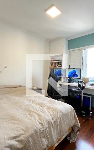Apartamento à venda com 132m², 4 quartos e 2 vagas Apartamento à venda com 132m², 4 quartos e 2 vagasSuite 1