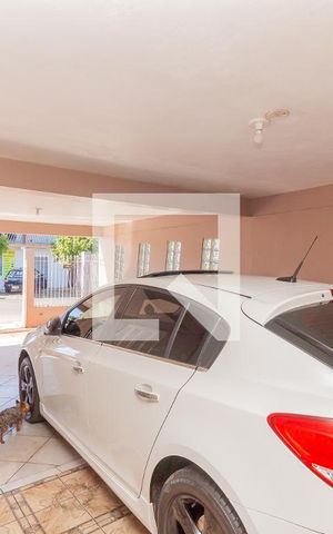 Casa à venda com 100m², 6 quartos e 3 vagas Casa à venda com 100m², 6 quartos e 3 vagasGaragem