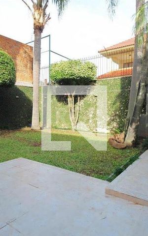 Casa à venda com 381m², 4 quartos e 4 vagas