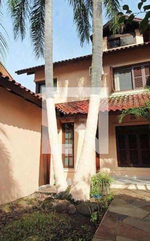 Casa à venda com 381m², 4 quartos e 4 vagas