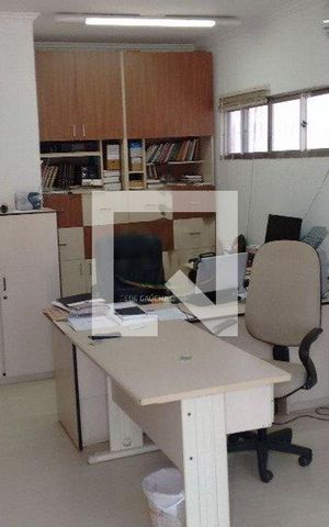 Casa à venda com 179m², 2 quartos e sem vaga