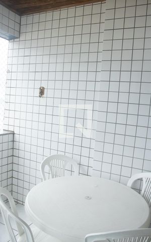 Apartamento para alugar com 85m², 3 quartos e 1 vaga Apartamento para alugar com 85m², 3 quartos e 1 vagaVaranda