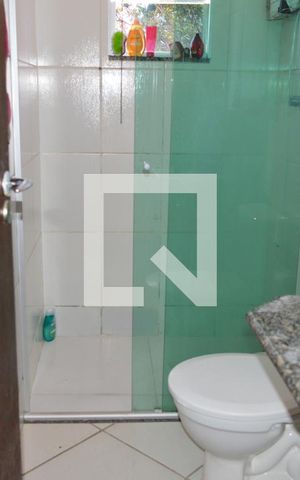 Casa à venda com 83m², 2 quartos e 2 vagasBanheiro