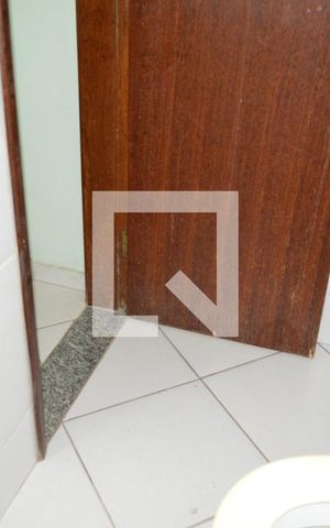 Casa à venda com 83m², 2 quartos e 2 vagasBanheiro