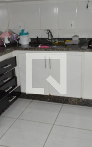 Casa à venda com 83m², 2 quartos e 2 vagasCozinha