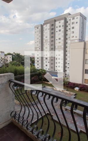 Apartamento à venda com 160m², 4 quartos e 3 vagas Apartamento à venda com 160m², 4 quartos e 3 vagasVista
