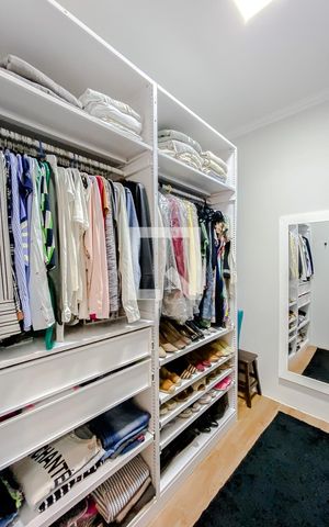 Casa à venda com 225m², 3 quartos e 2 vagasQuarto 1 - Armários
