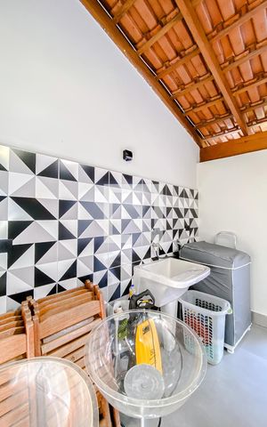 Casa à venda com 225m², 3 quartos e 2 vagasÁrea de Serviço