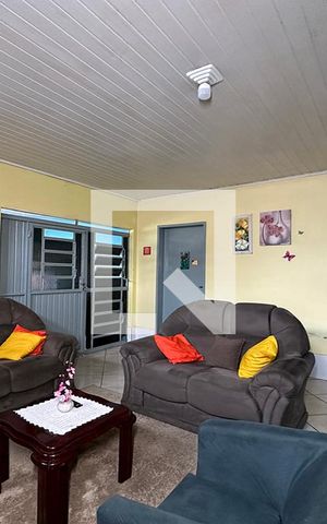 Casa para alugar com 120m², 4 quartos e 2 vagasSala