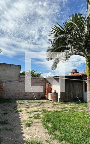 Casa para alugar com 75m², 2 quartos e 1 vagaQuintal