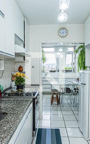 Apartamento à venda com 96m², 3 quartos e 1 vaga Apartamento à venda com 96m², 3 quartos e 1 vagaCozinha e copa