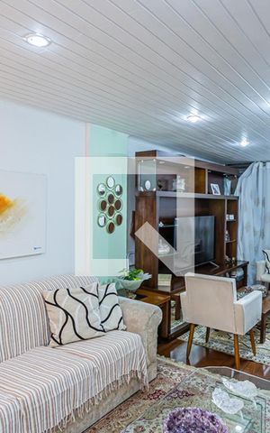 Apartamento à venda com 96m², 3 quartos e 1 vaga Apartamento à venda com 96m², 3 quartos e 1 vagaSala
