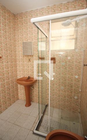 Apartamento à venda com 79m², 2 quartos e sem vaga Apartamento à venda com 79m², 2 quartos e sem vagaBanheiro