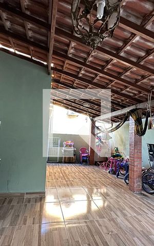 Casa à venda com 150m², 4 quartos e 3 vagasÁrea externa