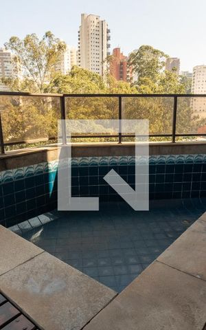 Apartamento à venda com 224m², 4 quartos e 4 vagas Apartamento à venda com 224m², 4 quartos e 4 vagasÁrea Comum