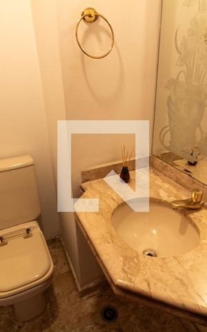 Apartamento à venda com 224m², 4 quartos e 4 vagas Apartamento à venda com 224m², 4 quartos e 4 vagasBanheiro