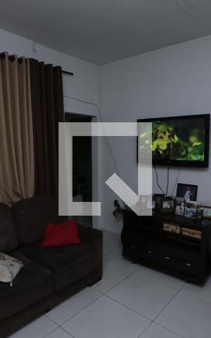 Casa à venda com 370m², 3 quartos e 1 vagasala 