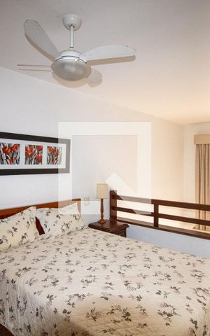 Studio para alugar com 52m², 1 quarto e 1 vaga Studio para alugar com 52m², 1 quarto e 1 vagaPiso superior- quarto