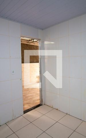 Casa à venda com 79m², 2 quartos e sem vaga Casa à venda com 79m², 2 quartos e sem vagaBanheiro 2