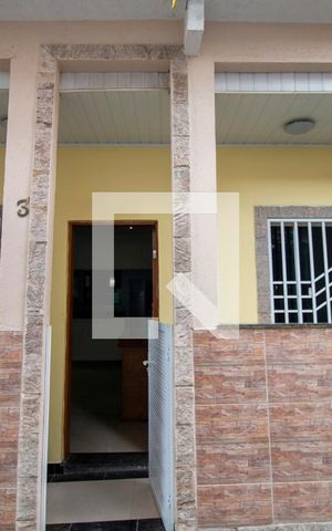 Casa à venda com 79m², 2 quartos e sem vaga Casa à venda com 79m², 2 quartos e sem vagaFachada da casa