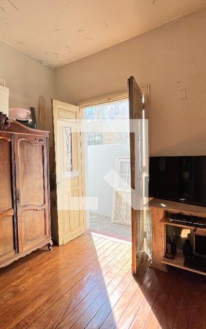 Casa à venda com 200m², 3 quartos e sem vaga Casa à venda com 200m², 3 quartos e sem vagaQuarto 3