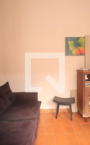 Casa à venda com 200m², 3 quartos e sem vaga Casa à venda com 200m², 3 quartos e sem vagaSala