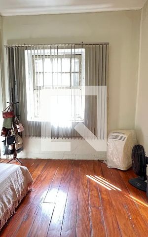 Casa à venda com 200m², 3 quartos e sem vaga Casa à venda com 200m², 3 quartos e sem vagaQuarto 1