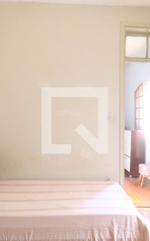 Casa à venda com 200m², 3 quartos e sem vaga Casa à venda com 200m², 3 quartos e sem vagaQuarto 1