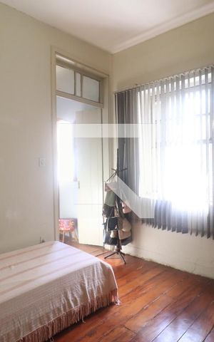 Casa à venda com 200m², 3 quartos e sem vaga Casa à venda com 200m², 3 quartos e sem vagaQuarto 1