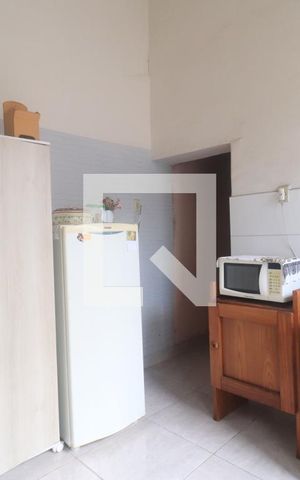 Casa à venda com 200m², 3 quartos e sem vaga Casa à venda com 200m², 3 quartos e sem vagaCozinha
