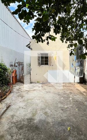 Casa à venda com 200m², 3 quartos e sem vaga Casa à venda com 200m², 3 quartos e sem vagaQuintal fundos
