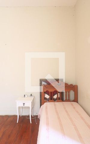 Casa à venda com 200m², 3 quartos e sem vaga Casa à venda com 200m², 3 quartos e sem vagaQuarto 1