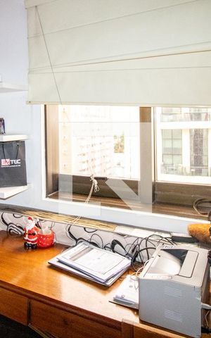 Studio à venda com 37m², 1 quarto e 1 vagaQuarto- escrivaninha e janela
