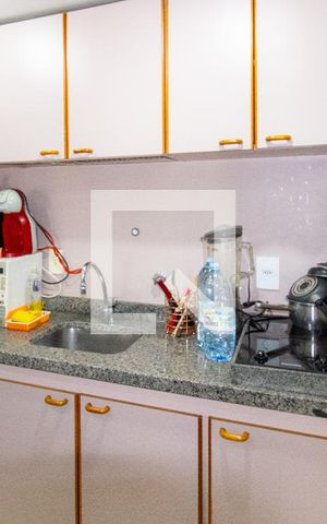 Studio à venda com 37m², 1 quarto e 1 vagaCozinha- armários