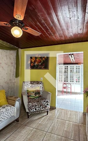 Casa à venda com 150m², 3 quartos e 2 vagasSala